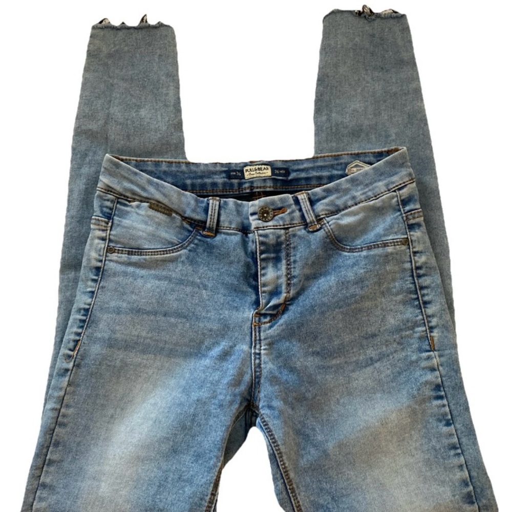 Distressed Ankle jeans